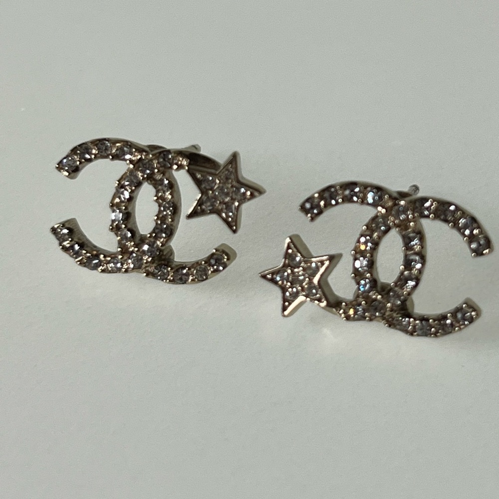 Authentic Chanel CC Star Crystal Stud Earrings - Picture 6 of 6